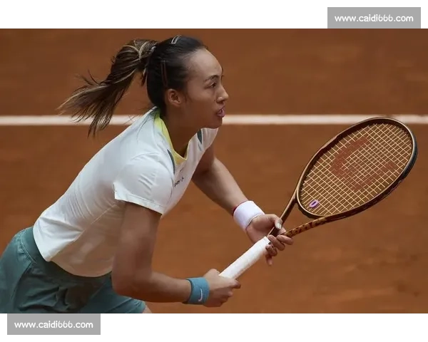 郑钦文跌出 TOP20：106 周征程暂歇，中国金花暂别顶尖行列